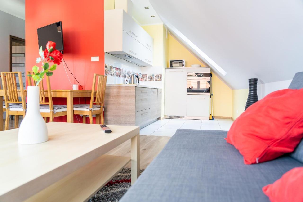 Apartament Widok Cieplice Apartment Jelenia Gora Bagian luar foto